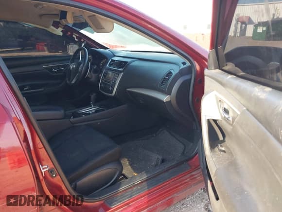 ✅ 2017 Nissan Altima SR • VIN: 1N4AL3AP6HN307993 • Lot: 43589428. Listed on IAAI with 163,380 mi. Free auction sales archive from the USA and detailed vehicle history report at DreamBid. Image 5.