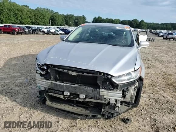 ✅ 2016 Ford Fusion Titanium • VIN: 3FA6P0K95GR135489 • Lot: 71360435. Listed on Copart with 129,848 mi. Free auction sales archive from the USA and detailed vehicle history report at DreamBid. Image 13.
