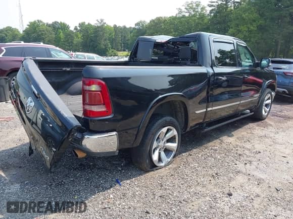 2019 Ram 1500 Limited z VIN 1C6SRFPT0KN896086, wystawiony jako IAAI lot #42366238 z przebiegiem Nie podano mil oraz . Historia ofert i sprzedaży dostępna na DreamBid. Obrazek 4.