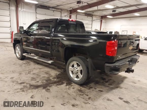 ✅ 2019 Chevrolet Silverado 2500HD LT • VIN: 1GC1KSEGXKF105225 • Лот: 42248875. Опубликован ранее на IAAI с пробегом 89 856 миль. Бесплатный доступ к архиву аукционных продаж из США и подробный отчёт об истории автомобиля на DreamBid. Изображение 3.
