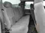 2006 Chevrolet Silverado 1500 LS z VIN 1GCEK19V76Z105868, wystawiony jako Copart lot #85512144 z przebiegiem 207 336 mil mil oraz Szkoda całkowita • Salvage title. Historia ofert i sprzedaży dostępna na DreamBid. Obrazek 10.