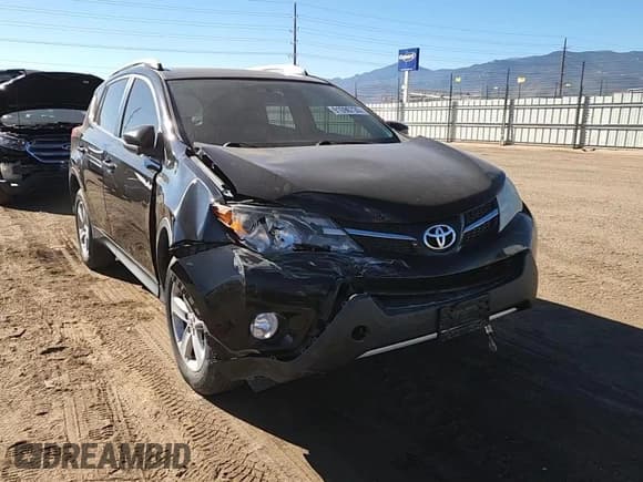 ✅ 2014 Toyota RAV4 XLE • VIN: 2T3RFREVXEW203480 • Lot: 91096735. Listed on Copart with 138,264 mi. Free auction sales archive from the USA and detailed vehicle history report at DreamBid. Image 14.