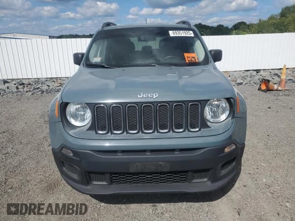 ✅ 2017 Jeep Renegade Sport • VIN: ZACCJAAB4HPE81599 • Лот: 69351925. Опубликован ранее на Copart с пробегом 116 983 миль. Бесплатный доступ к архиву аукционных продаж из США и подробный отчёт об истории автомобиля на DreamBid. Изображение 5.