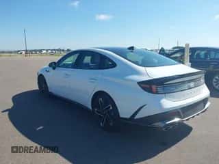 2024 Hyundai Sonata N Line с VIN KMHL54JC7RA351540, выставлен на аукционе IAAI как лот 42682713 с пробегом 11 250 миль миль и . История ставок и продаж доступна на DreamBid. Изображение 3.