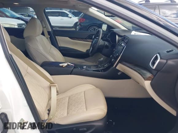 ✅ 2017 Nissan Maxima S • VIN: 1N4AA6APXHC373322 • Lot: 42660055. Listed on IAAI with 47,147 mi. Free auction sales archive from the USA and detailed vehicle history report at DreamBid. Image 5.