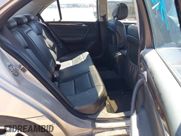 ✅ 2006 Mercedes-Benz C 280 Luxury • VIN: WDBRF92H66F783990 • Lot: 42189785. Wystawiony na IAAI z przebiegiem 167 390 mil. Bezpłatny archiwum sprzedaży aukcyjnych z USA i szczegółowy raport historii pojazdu na DreamBid. Zdjęcie 8.