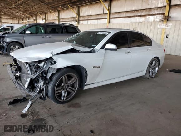 ✅ 2013 BMW 5 Series 535i • VIN: WBAFR7C57DC824966 • Лот: 93205065. Опубликован ранее на Copart с пробегом 131 553 миль. Бесплатный доступ к архиву аукционных продаж из США и подробный отчёт об истории автомобиля на DreamBid. Изображение 1.