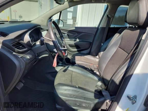 ✅ 2021 Buick Encore Preferred • VIN: KL4CJASB2MB300349 • Лот: 69222765. Опубликован ранее на Copart с пробегом 78 894 миль. Бесплатный доступ к архиву аукционных продаж из США и подробный отчёт об истории автомобиля на DreamBid. Изображение 7.