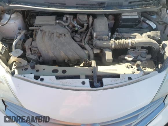 ✅ 2015 Nissan Note SR • VIN: 3N1CE2CPXFL411469 • Lot: 53751805. Wystawiony na Copart z przebiegiem 64 144 mil. Bezpłatny archiwum sprzedaży aukcyjnych z USA i szczegółowy raport historii pojazdu na DreamBid. Zdjęcie 12.