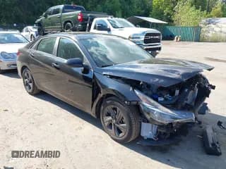 ✅ 2021 Hyundai Elantra SEL • VIN: KMHLS4AG0MU095616 • Lot: 43256076. Listed on IAAI with 27,409 mi. Free auction sales archive from the USA and detailed vehicle history report at DreamBid. Image 1.