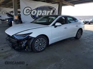 2022 Hyundai Sonata Limited z VIN KMHL54JJ2NA037898, wystawiony jako Copart lot #63232275 z przebiegiem 33 979 mil mil oraz Szkoda całkowita • Salvage title. Historia ofert i sprzedaży dostępna na DreamBid. Obrazek 1.