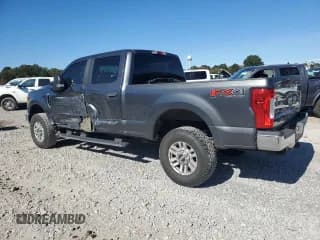 ✅ 2017 Ford F-250 XL • VIN: 1FT7W2B61HEC66605 • Lot: 91185585. Wystawiony na Copart z przebiegiem 123 246 mil. Bezpłatny archiwum sprzedaży aukcyjnych z USA i szczegółowy raport historii pojazdu na DreamBid. Zdjęcie 2.