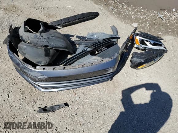 ✅ 2015 Volkswagen Jetta SE • VIN: 3VWD07AJ0FM309214 • Lot: 48493085. Wystawiony na Copart z przebiegiem 118 668 mil. Bezpłatny archiwum sprzedaży aukcyjnych z USA i szczegółowy raport historii pojazdu na DreamBid. Zdjęcie 13.