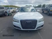 ✅ 2013 Audi A8 4.0L • VIN: WAUR2AFD6DN014637 • Lot: 43375721. Wystawiony na IAAI z przebiegiem 80 588 mil. Bezpłatny archiwum sprzedaży aukcyjnych z USA i szczegółowy raport historii pojazdu na DreamBid. Zdjęcie 13.