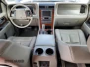 ✅ 2013 Lincoln Navigator • VIN: 5LMJJ3H5XDEL04599 • Lot: 85819575. Wystawiony na Copart z przebiegiem 117 425 mil. Bezpłatny archiwum sprzedaży aukcyjnych z USA i szczegółowy raport historii pojazdu na DreamBid. Zdjęcie 8.