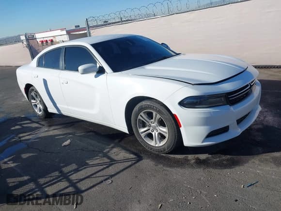 ✅ 2016 Dodge Charger SE • VIN: 2C3CDXBGXGH267421 • Lot: 43640720. Wystawiony na IAAI z przebiegiem 142 906 mil. Bezpłatny archiwum sprzedaży aukcyjnych z USA i szczegółowy raport historii pojazdu na DreamBid. Zdjęcie 1.