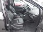 ✅ 2013 Ford Escape Titanium • VIN: 1FMCU0J91DUD49225 • Lot: 43880358. Listed on IAAI with 143,377 mi. Free auction sales archive from the USA and detailed vehicle history report at DreamBid. Image 5.