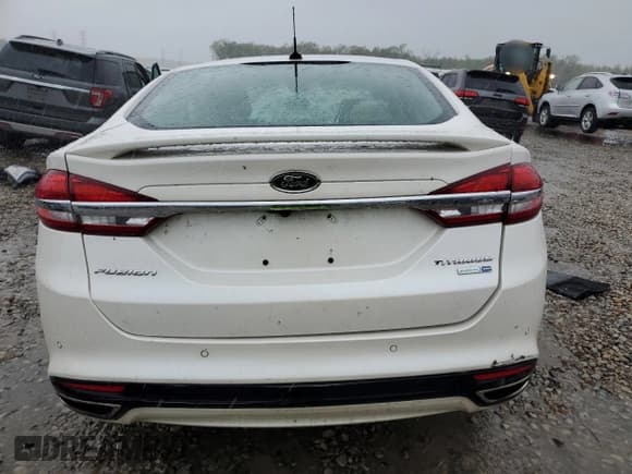 ✅ 2018 Ford Fusion Titanium • VIN: 3FA6P0D90JR247220 • Лот: 80492255. Опубликован ранее на Copart с пробегом Не указан. Бесплатный доступ к архиву аукционных продаж из США и подробный отчёт об истории автомобиля на DreamBid. Изображение 6.