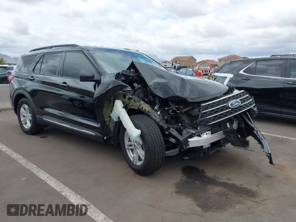 ✅ 2024 Ford Explorer XLT • VIN: 1FMSK7DH8RGA76786 • Lot: 42203743. Wystawiony na IAAI z przebiegiem 23 926 mil. Bezpłatny archiwum sprzedaży aukcyjnych z USA i szczegółowy raport historii pojazdu na DreamBid. Zdjęcie 1.