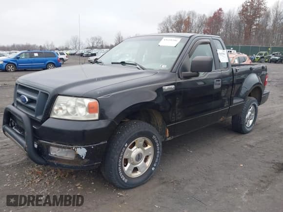 ✅ 2005 Ford F-150 STX • VIN: 1FTRF04WX5KD95935 • Lot: 43658586. Wystawiony na IAAI z przebiegiem 339 572 mil. Bezpłatny archiwum sprzedaży aukcyjnych z USA i szczegółowy raport historii pojazdu na DreamBid. Zdjęcie 2.