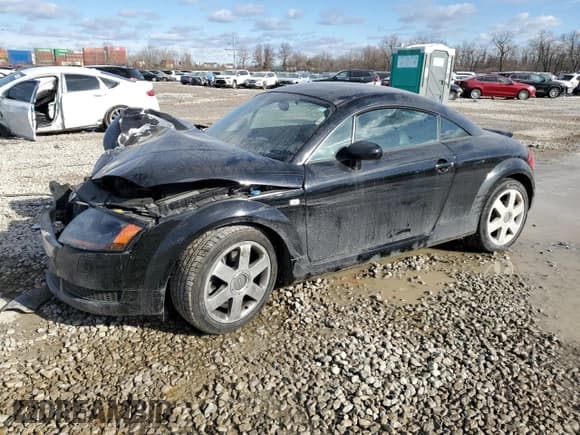 ✅ 2001 Audi TT • VIN: TRUWX28N511018450 • Lot: 42856775. Wystawiony na Copart z przebiegiem Nie podano. Bezpłatny archiwum sprzedaży aukcyjnych z USA i szczegółowy raport historii pojazdu na DreamBid. Zdjęcie 1.