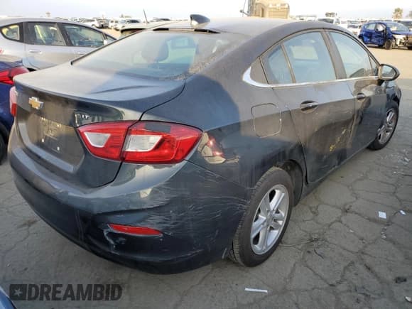 ✅ 2018 Chevrolet Cruze LT • VIN: 1G1BE5SM0J7216858 • Lot: 72445972. Wystawiony na Copart z przebiegiem Nie podano. Bezpłatny archiwum sprzedaży aukcyjnych z USA i szczegółowy raport historii pojazdu na DreamBid. Zdjęcie 3.