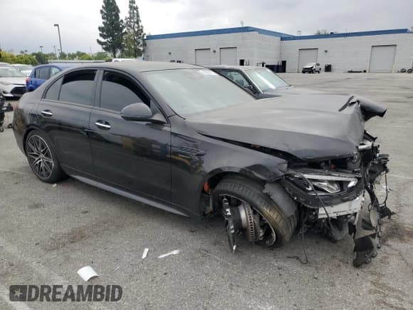 ✅ 2024 Mercedes-Benz C 63 S AMG E Performance • VIN: W1KAF8AB6RR236233 • Lot: 65636775. Wystawiony na Copart z przebiegiem 4 687 mil. Bezpłatny archiwum sprzedaży aukcyjnych z USA i szczegółowy raport historii pojazdu na DreamBid. Zdjęcie 4.