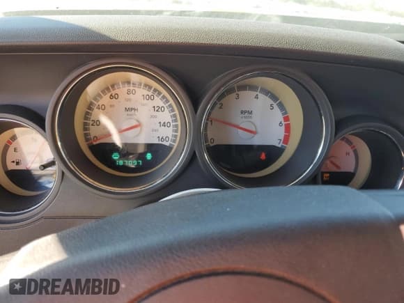 ✅ 2009 Dodge Challenger R/T • VIN: 2B3LJ54T79H630314 • Lot: 86049964. Wystawiony na Copart z przebiegiem 187 097 mil. Bezpłatny archiwum sprzedaży aukcyjnych z USA i szczegółowy raport historii pojazdu na DreamBid. Zdjęcie 9.