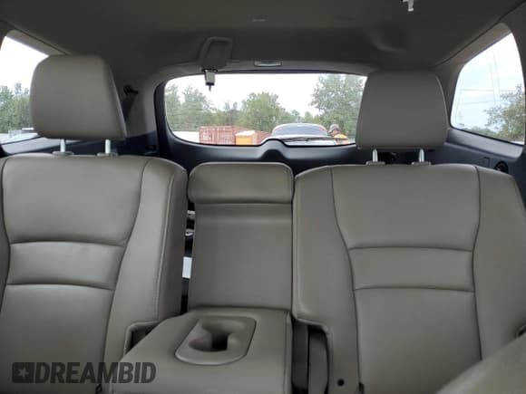 ✅ 2017 Honda Pilot EX-L • VIN: 5FNYF6H77HB031118 • Lot: 81370035. Listed on Copart with 166,144 mi. Free auction sales archive from the USA and detailed vehicle history report at DreamBid. Image 10.