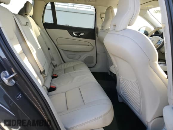 ✅ 2023 Volvo V60 Plus • VIN: YV4L12WY1P2109727 • Лот: 76700854. Опубликован ранее на Copart с пробегом Не указан. Бесплатный доступ к архиву аукционных продаж из США и подробный отчёт об истории автомобиля на DreamBid. Изображение 11.