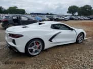 ✅ 2022 Chevrolet Corvette 1LT • VIN: 1G1YA3D42N5101221 • Lot: 60999375. Wystawiony na Copart z przebiegiem 14 033 mil. Bezpłatny archiwum sprzedaży aukcyjnych z USA i szczegółowy raport historii pojazdu na DreamBid. Zdjęcie 3.
