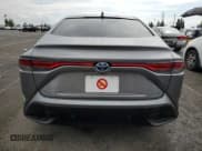 ✅ 2022 Toyota Mirai XLE • VIN: JTDAAAAA7NA006930 • Lot: 81155605. Wystawiony na Copart z przebiegiem 31 430 mil. Bezpłatny archiwum sprzedaży aukcyjnych z USA i szczegółowy raport historii pojazdu na DreamBid. Zdjęcie 6.