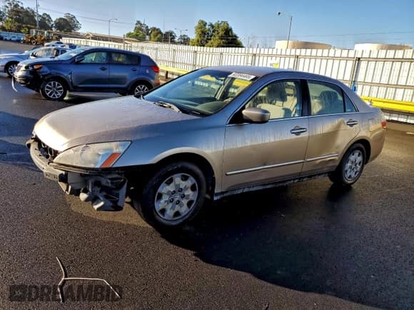 ✅ 2003 Honda Accord LX • VIN: JHMCM56373C021879 • Lot: 92284465. Wystawiony na Copart z przebiegiem 264 228 mil. Bezpłatny archiwum sprzedaży aukcyjnych z USA i szczegółowy raport historii pojazdu na DreamBid. Zdjęcie 1.