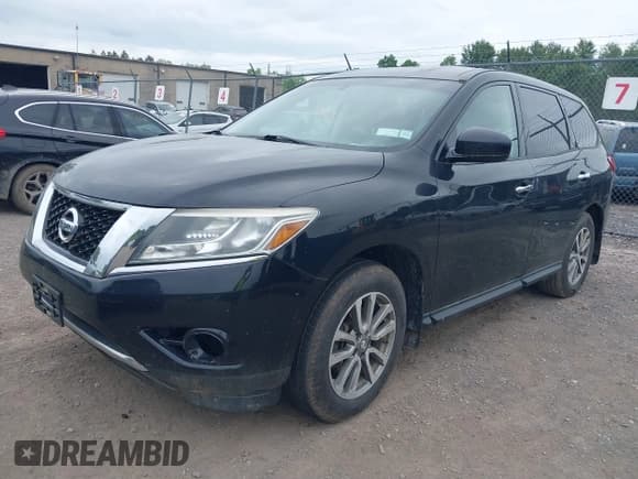 ✅ 2015 Nissan Pathfinder SL • VIN: 5N1AR2MM8FC633321 • Lot: 42521818. Listed on IAAI with 180,279 mi. Free auction sales archive from the USA and detailed vehicle history report at DreamBid. Image 18.