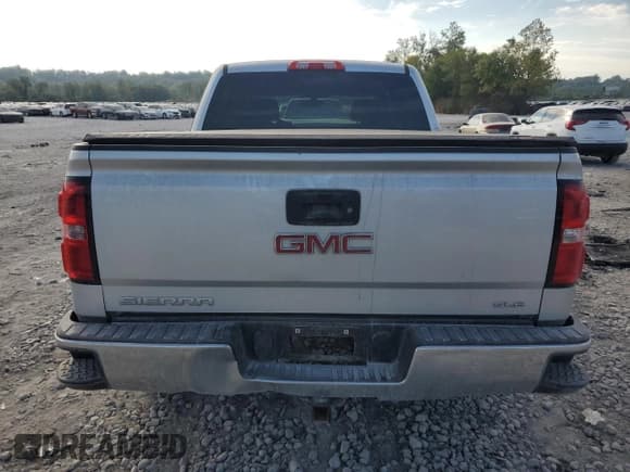 ✅ 2015 GMC Sierra 1500 SLE • VIN: 3GTU2UEC4FG466346 • Лот: 84061985. Опубликован ранее на Copart с пробегом 312 018 миль. Бесплатный доступ к архиву аукционных продаж из США и подробный отчёт об истории автомобиля на DreamBid. Изображение 6.