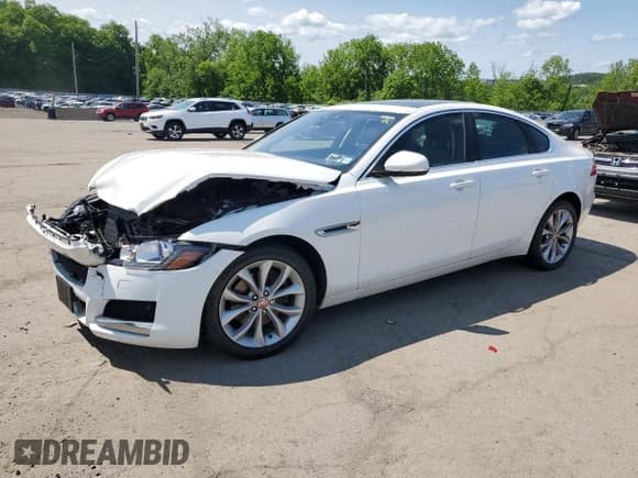 ✅ 2018 Jaguar XF 25t Premium • VIN: SAJBJ4FX0JCY56224 • Лот: 59151855. Опубликован ранее на Copart с пробегом 59 735 миль. Бесплатный доступ к архиву аукционных продаж из США и подробный отчёт об истории автомобиля на DreamBid. Изображение 1.