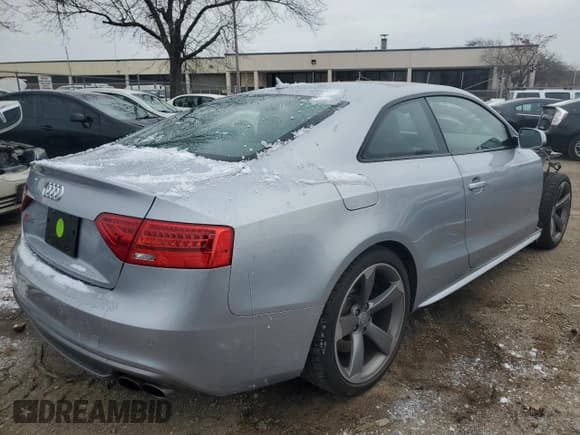 ✅ 2015 Audi S5 Premium Plus • VIN: WAUCGAFRXFA030644 • Лот: 71096992. Опубликован ранее на Copart с пробегом 25 403 миль. Бесплатный доступ к архиву аукционных продаж из США и подробный отчёт об истории автомобиля на DreamBid. Изображение 3.