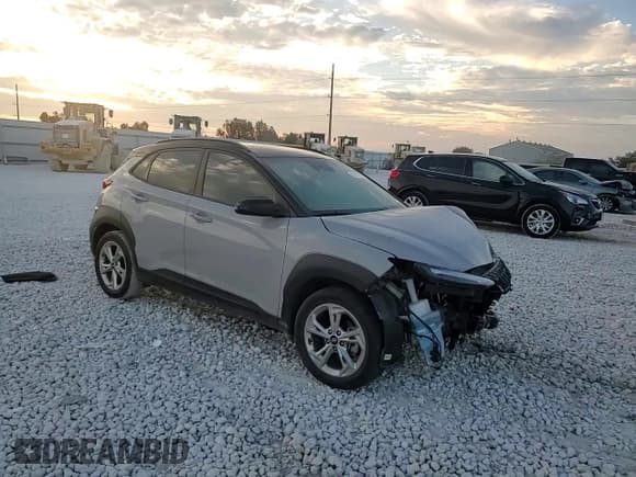 ✅ 2022 Hyundai Kona SEL • VIN: KM8K62AB3NU767209 • Lot: 82507665. Listed on Copart with 9,865 mi. Free auction sales archive from the USA and detailed vehicle history report at DreamBid. Image 15.