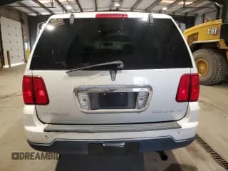 ✅ 2005 Lincoln Navigator Luxury • VIN: 5LMFU28505LJ00446 • Lot: 76027694. Wystawiony na Copart z przebiegiem 128 345 mil. Bezpłatny archiwum sprzedaży aukcyjnych z USA i szczegółowy raport historii pojazdu na DreamBid. Zdjęcie 6.