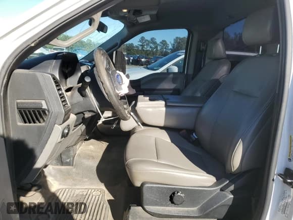 ✅ 2020 Ford F-250 XL • VIN: 1FTBF2A62LED10681 • Lot: 91848945. Wystawiony na Copart z przebiegiem 226 863 mil. Bezpłatny archiwum sprzedaży aukcyjnych z USA i szczegółowy raport historii pojazdu na DreamBid. Zdjęcie 7.