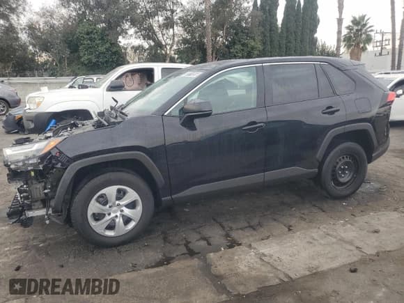 ✅ 2025 Toyota RAV4 LE • VIN: 2T3H1RFV8SW382235 • Lot: 92011055. Wystawiony na Copart z przebiegiem 9 216 mil. Bezpłatny archiwum sprzedaży aukcyjnych z USA i szczegółowy raport historii pojazdu na DreamBid. Zdjęcie 1.