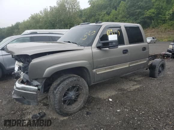 ✅ 2006 Chevrolet Silverado 2500HD LT2 • VIN: 1GCHK23U86F134204 • Lot: 68744365. Wystawiony na Copart z przebiegiem 203 046 mil. Bezpłatny archiwum sprzedaży aukcyjnych z USA i szczegółowy raport historii pojazdu na DreamBid. Zdjęcie 1.