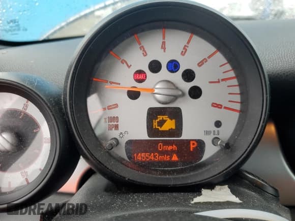 ✅ 2011 MINI Convertible S • VIN: WMWZP3C52BTX82943 • Lot: 81586044. Wystawiony na Copart z przebiegiem 145 543 mil. Bezpłatny archiwum sprzedaży aukcyjnych z USA i szczegółowy raport historii pojazdu na DreamBid. Zdjęcie 9.