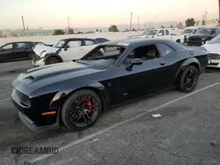 2020 Dodge Challenger SRT Hellcat Redeye Widebody z VIN 2C3CDZL94LH217698, wystawiony jako Copart lot #84655484 z przebiegiem 26 294 mil mil oraz Czysty tytuł • Clean title. Historia ofert i sprzedaży dostępna na DreamBid. Obrazek 1.