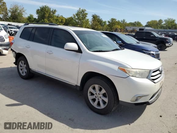 ✅ 2013 Toyota Highlander SE • VIN: 5TDZK3EH7DS129289 • Лот: 81908915. Опубликован ранее на Copart с пробегом 195 799 миль. Бесплатный доступ к архиву аукционных продаж из США и подробный отчёт об истории автомобиля на DreamBid. Изображение 4.
