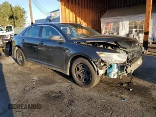 ✅ 2015 Ford Police Interceptor • VIN: 1FAHP2MT0FG144202 • Lot: 86326745. Wystawiony na Copart z przebiegiem 208 724 mil. Bezpłatny archiwum sprzedaży aukcyjnych z USA i szczegółowy raport historii pojazdu na DreamBid. Zdjęcie 4.