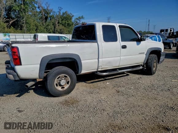 ✅ 2006 Chevrolet Silverado 2500HD Work Truck • VIN: 1GCHC29U46E280481 • Лот: 93956625. Опубликован ранее на Copart с пробегом Не указан. Бесплатный доступ к архиву аукционных продаж из США и подробный отчёт об истории автомобиля на DreamBid. Изображение 3.