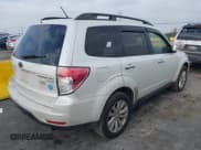 ✅ 2013 Subaru Forester X Premium • VIN: JF2SHADC7DH418480 • Lot: 43809396. Wystawiony na IAAI z przebiegiem 170 379 mil. Bezpłatny archiwum sprzedaży aukcyjnych z USA i szczegółowy raport historii pojazdu na DreamBid. Zdjęcie 4.