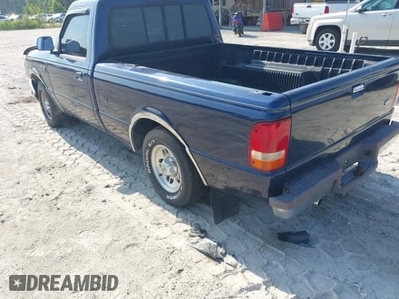 ✅ 1995 Ford Ranger Splash • VIN: 1FTCR10A8STA53032 • Lot: 42557295. Listed on IAAI with 143,231 mi. Free auction sales archive from the USA and detailed vehicle history report at DreamBid. Image 3.