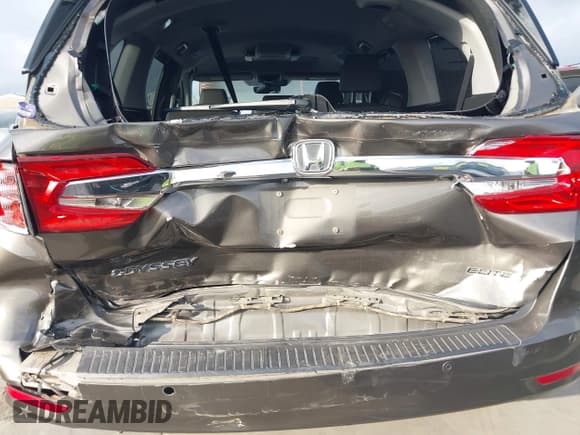 ✅ 2018 Honda Odyssey Elite • VIN: 5FNRL6H99JB032548 • Lot: 43550347. Listed on IAAI with 145,508 mi. Free auction sales archive from the USA and detailed vehicle history report at DreamBid. Image 6.